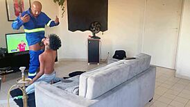 Net tech sneaks in to fuck the funkeiro stepson hard