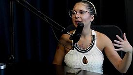 dançarina do lutero grava pornô com sheer red lingerie apesar do desprezo familiar