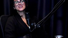 dançarina do lutero grava pornô com sheer red lingerie apesar do desprezo familiar