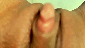 você já viu sua esposa gemendo com pauzão na buceta?