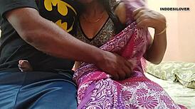 😍 बॉस ऑफिस में इंडियन मिल्फ बीवी को डॉगी स्टाइल में गीली चूत चोदता