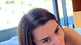 हॉर्नी पेटाइट ब्रूनेट गीले बेड पर इंटेंस पीओवी लंड लेती चुदाई