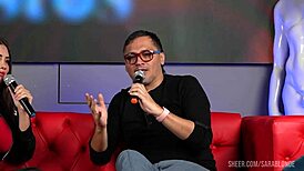 i fuck huge cocked fan live on tv before cuckold boyfriend eyes sara blonde