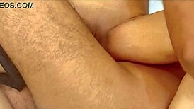 Desi babe begs baby choddo mujhe while sucking huge cock deep!