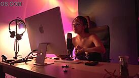 ever seen a brunette awaken her kinky pussy?