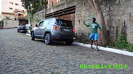 manobrista rams big cock deep in see-through milf patroa on street