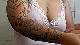 im pregnant showin off my big ass, feels so naughty