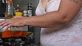 im pregnant showin off my big ass, feels so naughty