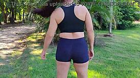 पुलिस ने पब्लिक पार्क में हॉट मिल्फ को जवान स्टड का लंड चूसते पकड़ा रिस्की डीपथ्रोट