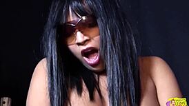 Watch cute blondes lick pussies to screaming orgasms in orgy?