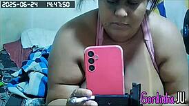 Hidden cam catches stepdaughter fingering her wet pussy hard for boyfriend 😈💦