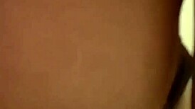 पति के बेस्ट फ्रेंड को डॉगीस्टाइल राइडिंग में जोरदार चोदा