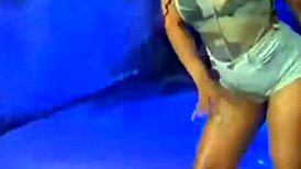 monique spreads pussy wide showing off her phat curves