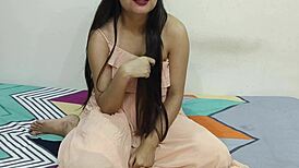 इंडियन 18+ लड़की पड़ोसी लंड से गीली चूत चुदवाने का सपना गंदी बातों से