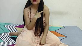 इंडियन 18+ लड़की पड़ोसी लंड से गीली चूत चुदवाने का सपना गंदी बातों से