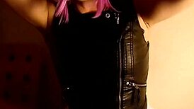 Nurse Lucy Diamond twerks her fishnet ass for patient