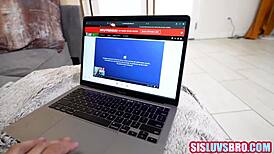 Stepsis sneaks peek at stepbro's tempting bulge