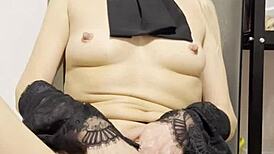 arab milf fingering to strongest orgasm?