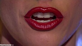 i get my blonde twat licked then balls-deep fucked in bathroom