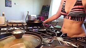 Wanna clean eat with sexy wife Aurora Willows?