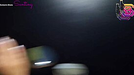 TINHA UM PAU TÃO GRANDE NO GLORYHOLE QUE DEIXEI MINHA ESPOSA FODER NO PELO!