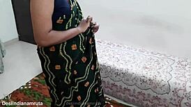 desi bhabhi in dark green saree looks cute and alluring