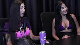 ei renatinha melo mostra peitos buceta safada querendo transar sem homens chegando