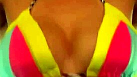 ei você treinando de biquíni fio dental na academia praia toda molhada tesão escorrendo pernas?