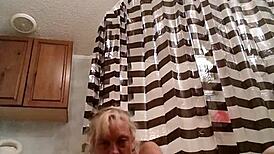 sassy babe rams huge dildo deep in her pussy