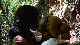 whoa 😍 ebony roommates dive into wild lesbian threesome grind!