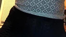 big booty wife shakes ass seductively