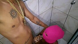 pretinha baiana, suck that roludo cock in the shower?